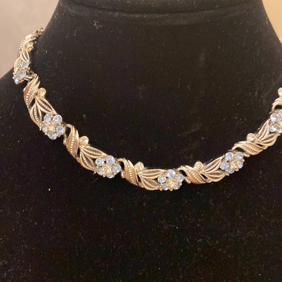 - Lisner Silver Tone Blue and Clear Rhinestones Necklace - Picture 4 of 10